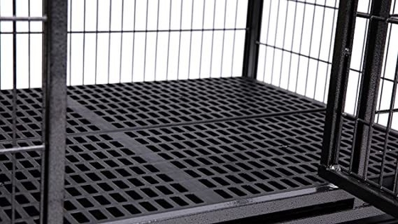 สุนัขขนาดใหญ่ หนักงานโลหะ Kennel และกล่องที่มีสี่ล้อในสีดําแข็ง